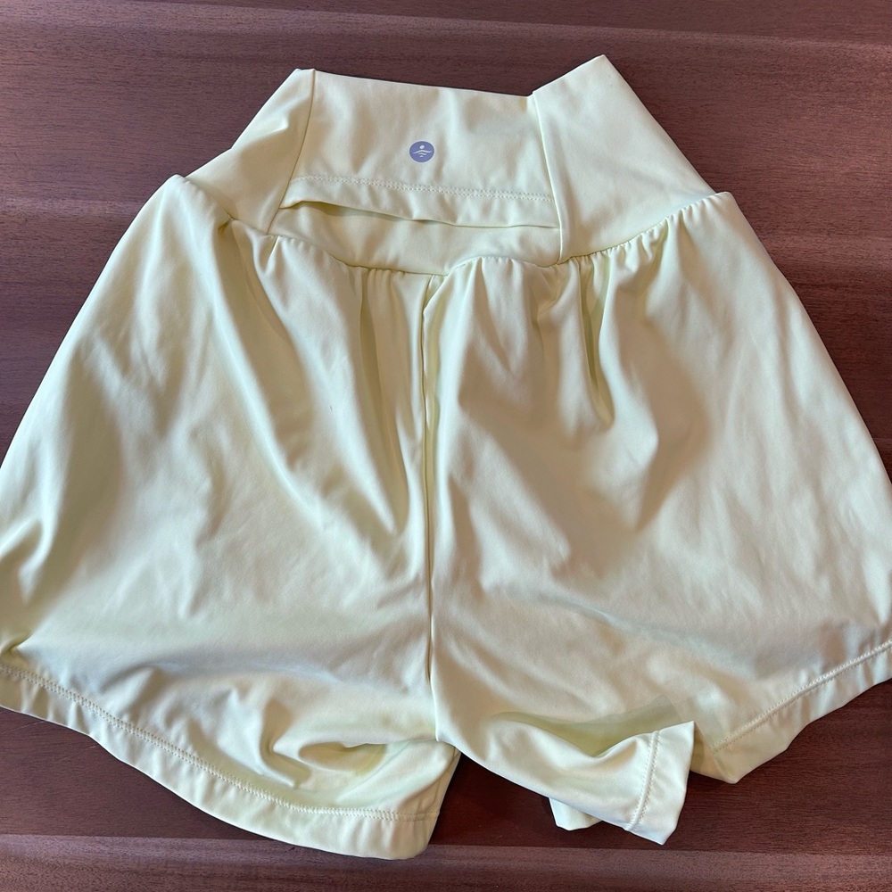 NWOT Women's High-Waisted Halara Bright Yellow Shorts - Picture 3 of 3
